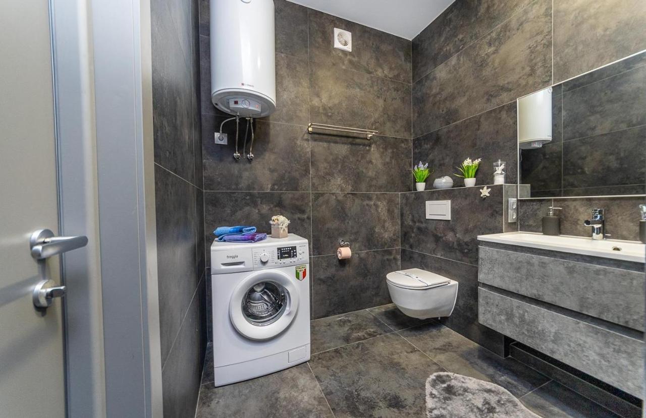 Luxury Apartments Smartplaza Obolon Metro Minskai Kiev Buitenkant foto